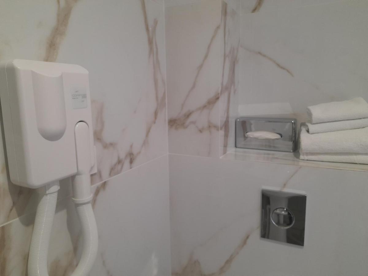 Hotel Riviera Renovated Paris Ngoại thất bức ảnh