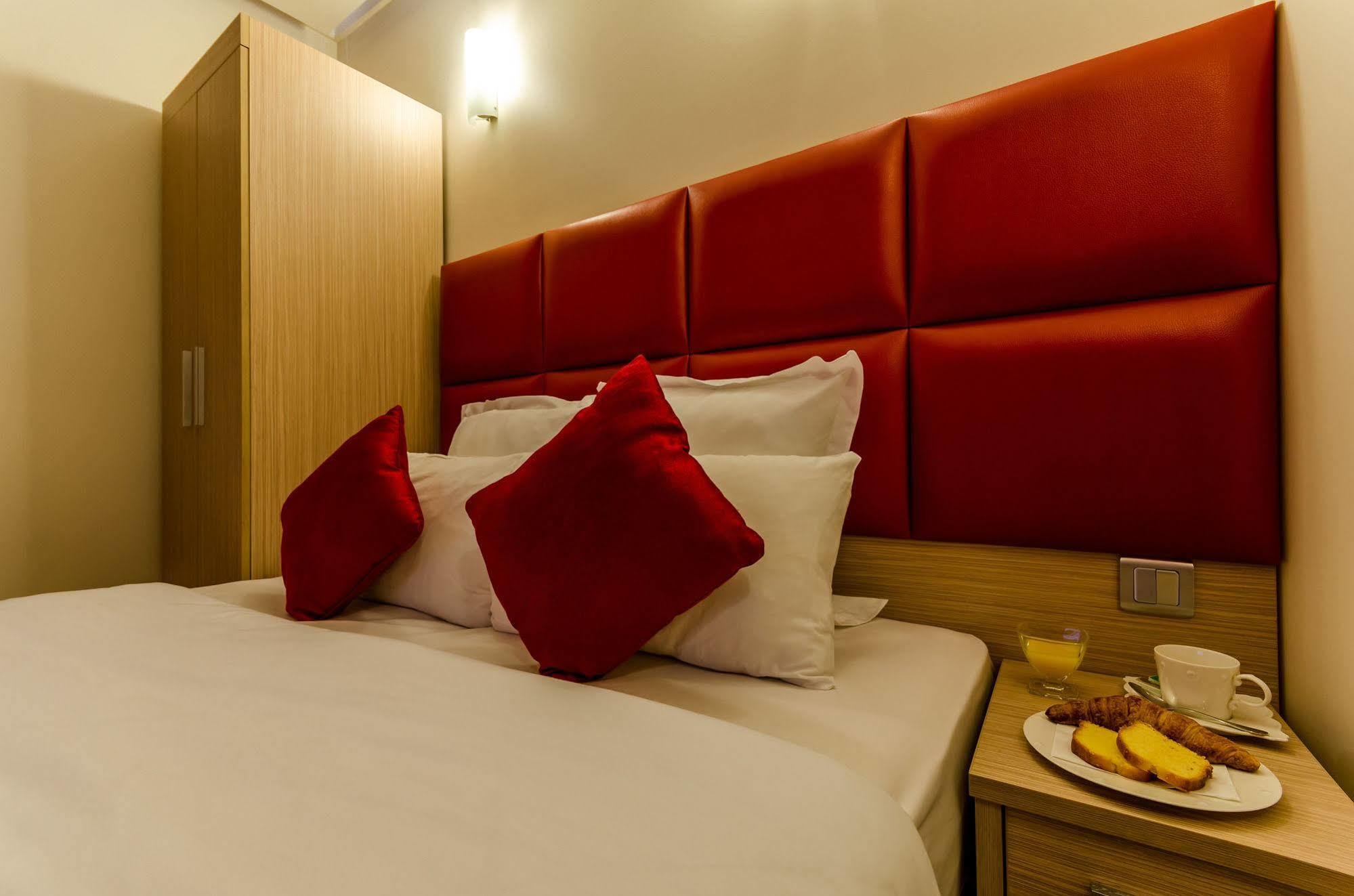 Hotel Riviera Renovated Paris Ngoại thất bức ảnh